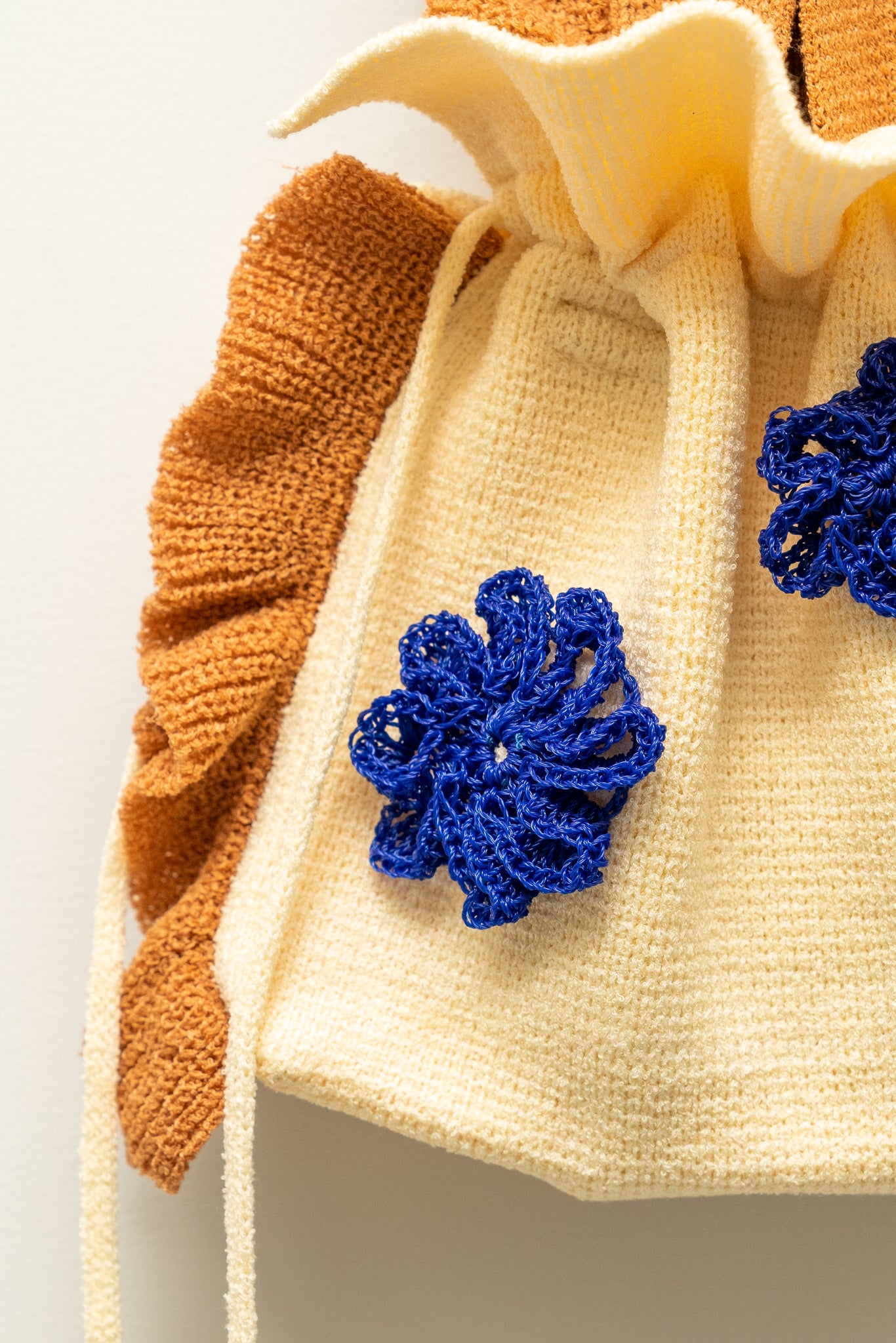 PC23S-KN01 FLOWER KNIT FRIL BAG